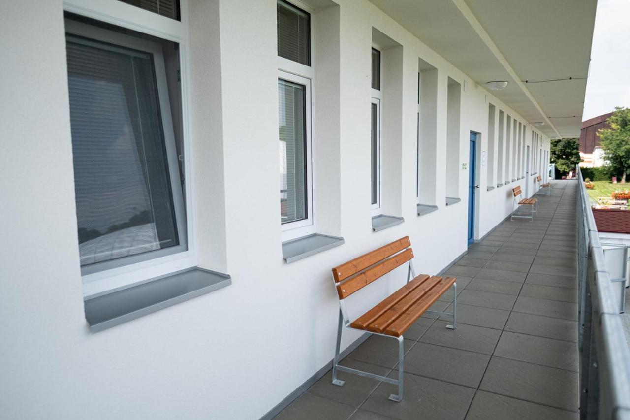 Ubytovna A Cykloubytovna Koupaliste Kadaň Exterior foto